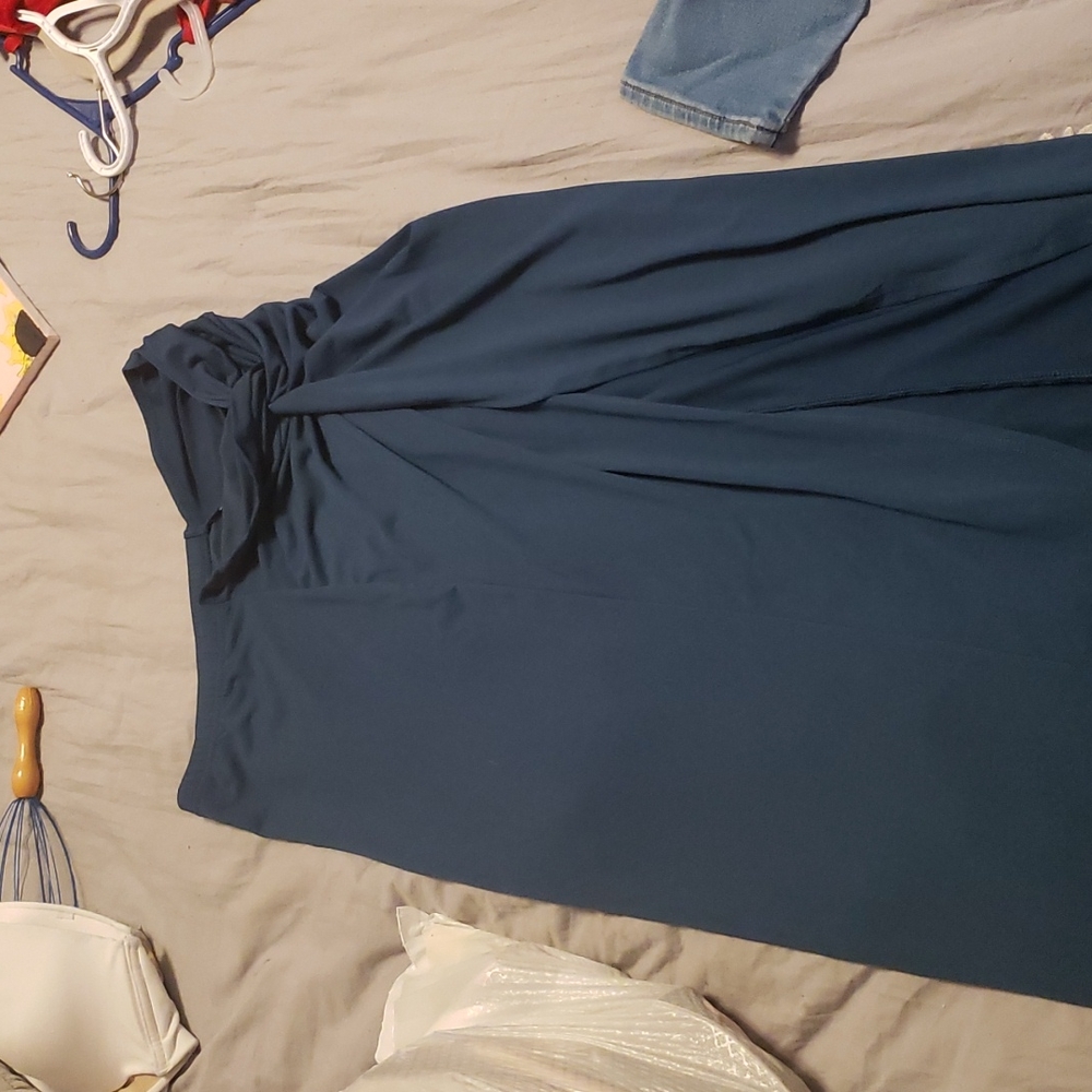 A skirt and top set